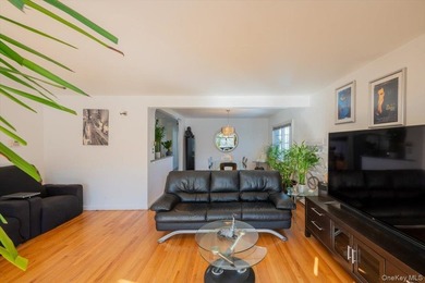 Welcome to this beautifully designed 5-bedroom, 3-bath home in - photo 9