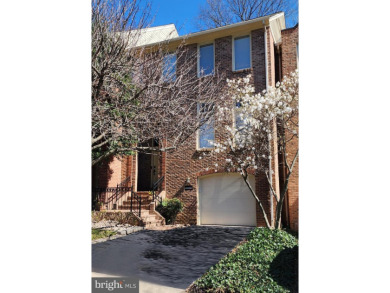 Lake Townhome/Townhouse For Sale in Reston, Virginia