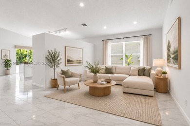 Welcome to this well-maintained Palm Beach residence in Estates - photo 11