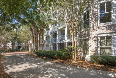 Escape to this fully furnished, groundfloor unit in sought-after - photo 23