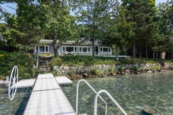 Torch Lake Home For Sale in Central Lake Michigan