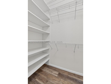 Welcome to this well-maintained Palm Beach residence in Estates - photo 32