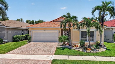 Welcome to this well-maintained Palm Beach residence in Estates - photo 41