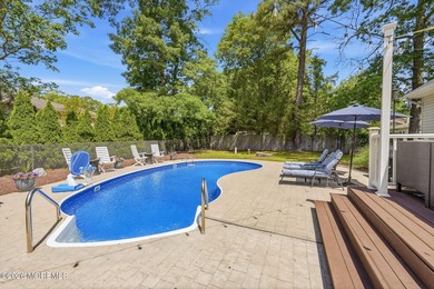 Beautifully updated home on an oversized 18,000+ sq ft corner - photo 49