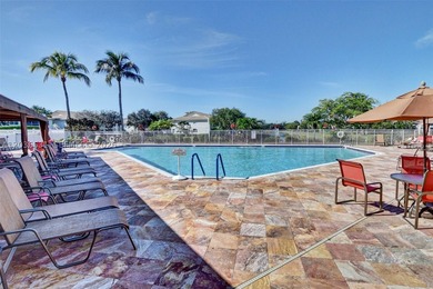 Welcome to this well-maintained Palm Beach residence in Estates - photo 50