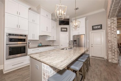 Welcome to Turtle Creek! This beautifully updated 5-bedroom - photo 11