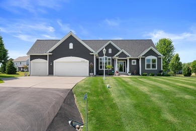 Nestled on a cul-de-sac in Westshore, this split-bedroom ranch - photo 2