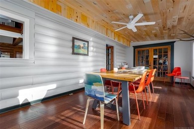 Rustic charm meets modern comfort in this beautifully log cabin - photo 12