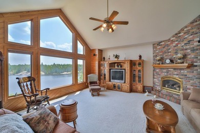 Magnificent Kabetogama Lake home on 14 acres. This custom-built - photo 12