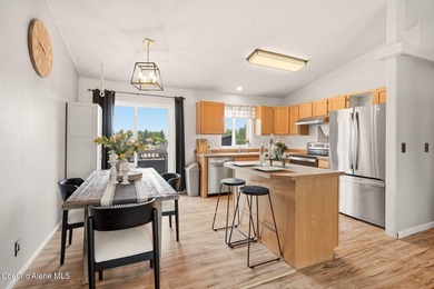 4-bedroom, 2-bath home with a large fenced backyard and no HOA - photo 8