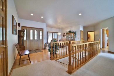 Magnificent Kabetogama Lake home on 14 acres. This custom-built - photo 19