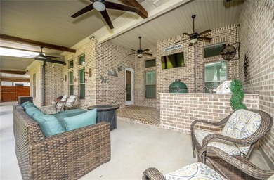 Welcome to Turtle Creek! This beautifully updated 5-bedroom - photo 31