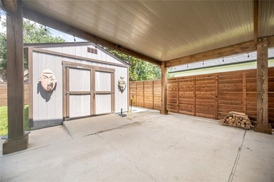 Welcome to Turtle Creek! This beautifully updated 5-bedroom - photo 32