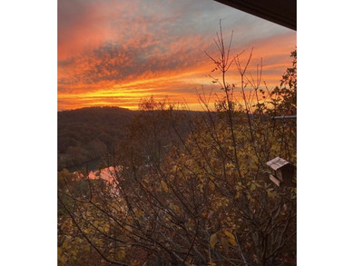 Spring River Bluff Estate: Eco-Friendly Luxury with Stunning - photo 33