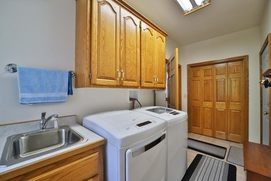 Magnificent Kabetogama Lake home on 14 acres. This custom-built - photo 38