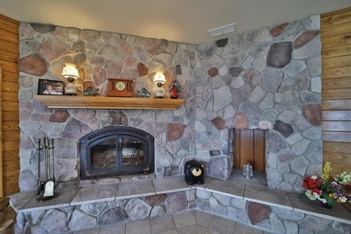 Magnificent Kabetogama Lake home on 14 acres. This custom-built - photo 45
