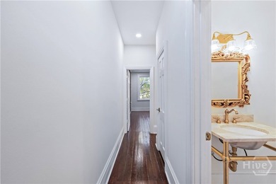 Stunning property where historic charm meets quiet luxury in the - photo 46