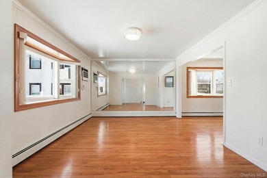 Welcome to this beautifully maintained ranch-style home offering - photo 6