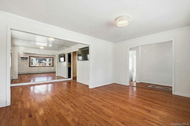 Welcome to this beautifully maintained ranch-style home offering - photo 8