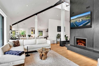 Lake front property with completely reimagined home, finished in - photo 10