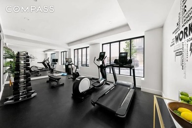Perfectly positioned in Yorkville near parks, dining, and - photo 11