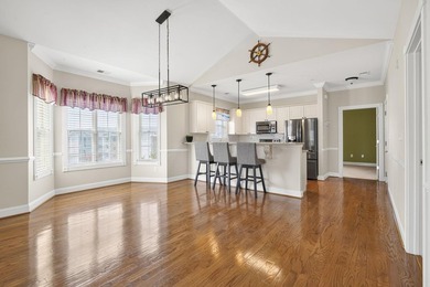 Don't miss this beautifully maintained top-floor end-unit condo - photo 13