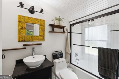 Located in sought-after East Lake, within the coveted 1st-tier - photo 19