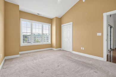 Don't miss this beautifully maintained top-floor end-unit condo - photo 27
