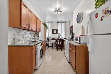 JUST LISTED! 6-UNIT MULTI-FAMILY BUILDING | 12 BEDROOMS, 6 - photo 7