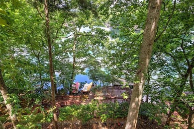Your Lakeside Sanctuary Awaits: Discover unparalleled lakeside - photo 13