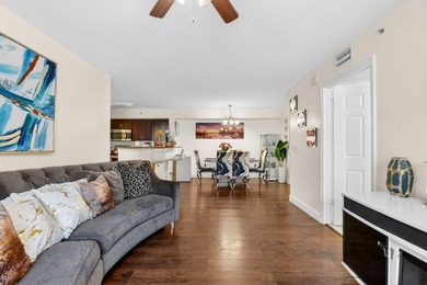Spacious 3BR/2BA First-Floor Corner Unit with Split Bedroom - photo 7