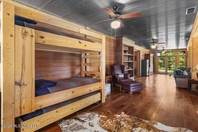 Escape to your own secluded waterfront haven, where breathtaking - photo 18
