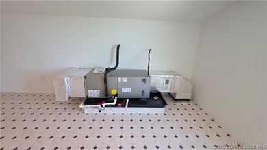 PRICE IMPROVEMENT, SELLER WILL LOOK AT OFFERS! Perched high - photo 24