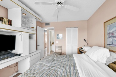 Spacious 4th floor Condo 2 br 2 bath This condo is Fully - photo 25
