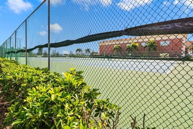 Spacious 4th floor Condo 2 br 2 bath This condo is Fully - photo 50