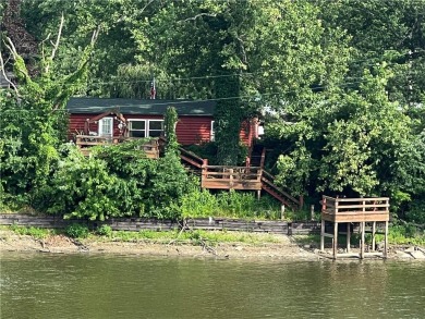 Van Bibber Lake Home For Sale in Greencastle Indiana