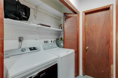 Charming single-story fee-simple townhouse in a coveted prime