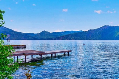 SPECTACULAR lake waterfront access with GIGANTIC lake views and - photo 2