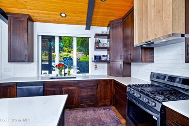 SPECTACULAR lake waterfront access with GIGANTIC lake views and - photo 10