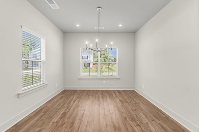 Discover the perfect balance of modern comfort and vibrant - photo 13