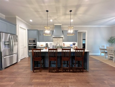 Beautiful custom home built in 2022 located in The Links at - photo 15
