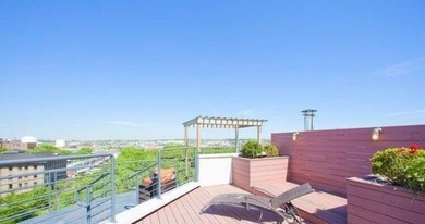 JUST LISTED Fully Renovated 2BR/2BA with Custom Kitchen Island & - photo 16
