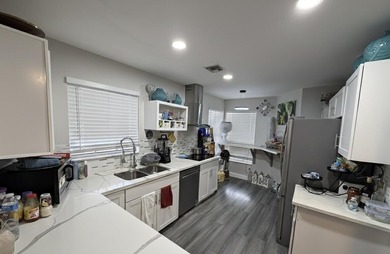 Step into this charming 2-story, 3-bedroom, 2.5-bath villa - photo 1