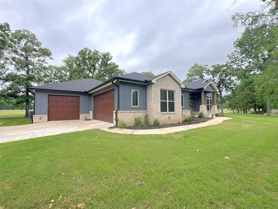 Beautiful custom home built in 2022 located in The Links at - photo 38