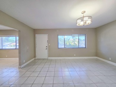 Welcome to this thoughtfully designed three-bedroom - photo 11