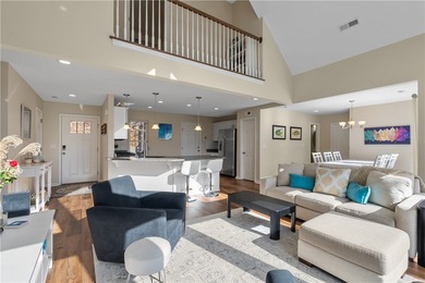 Lake Keowee Waterfront Living Evoking Constant Vacation SOLD - photo 15