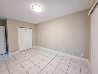 Welcome to this thoughtfully designed three-bedroom - photo 16