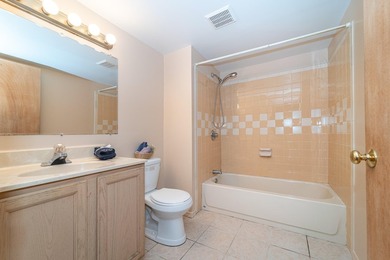 This spacious, classic Ypsilanti Township 3-bedroom, 2.5 bath - photo 17