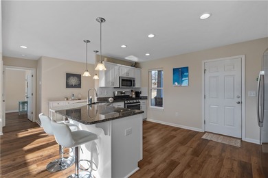 Lake Keowee Waterfront Living Evoking Constant Vacation SOLD - photo 20
