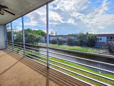 Welcome to this thoughtfully designed three-bedroom - photo 24